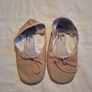 American Ballet Theatre size 13 1/2 tan ballet shoes VGUC